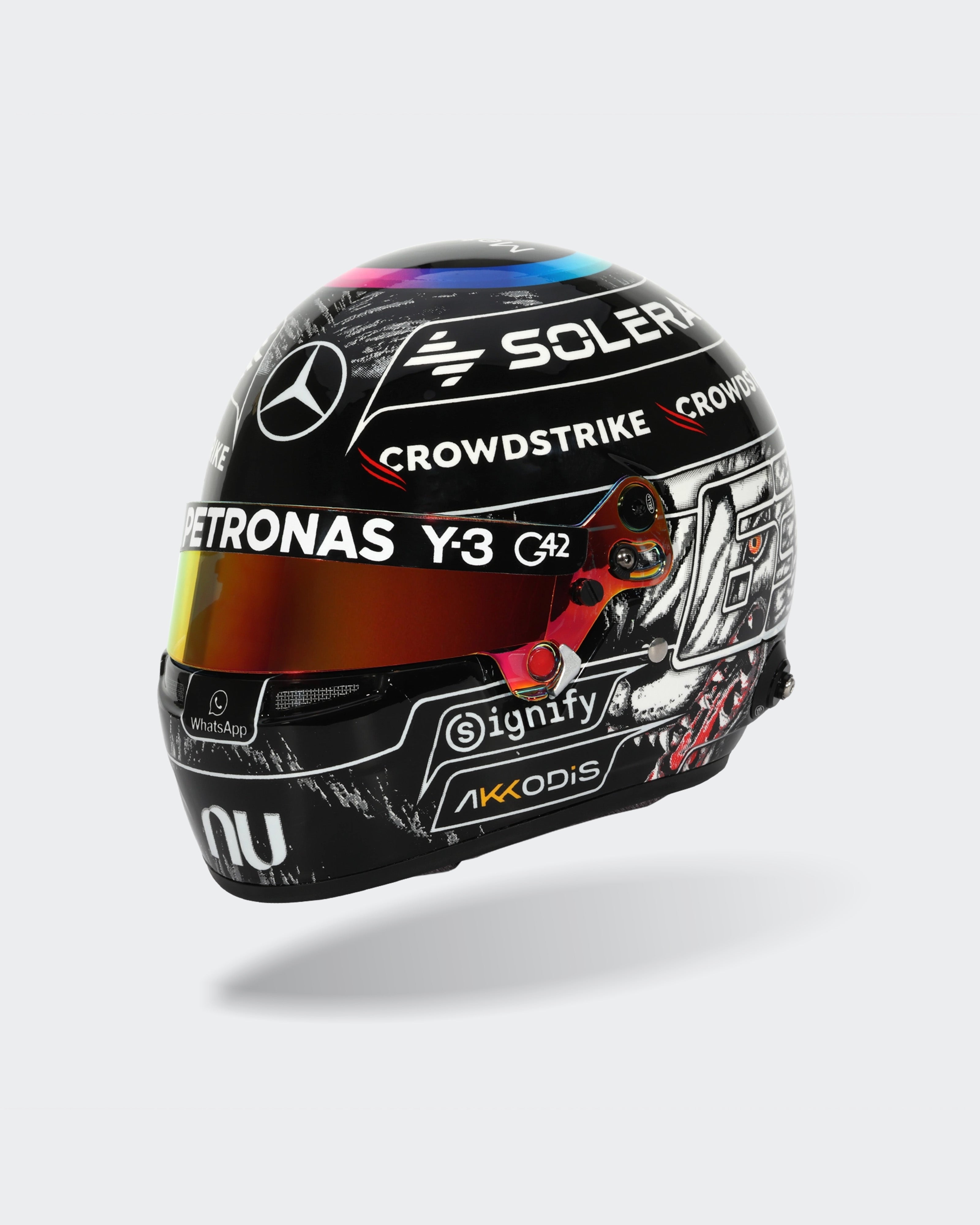 Mercedes-AMG PETRONAS F1 Team George Russell 1:2 Mini Bell Helmet