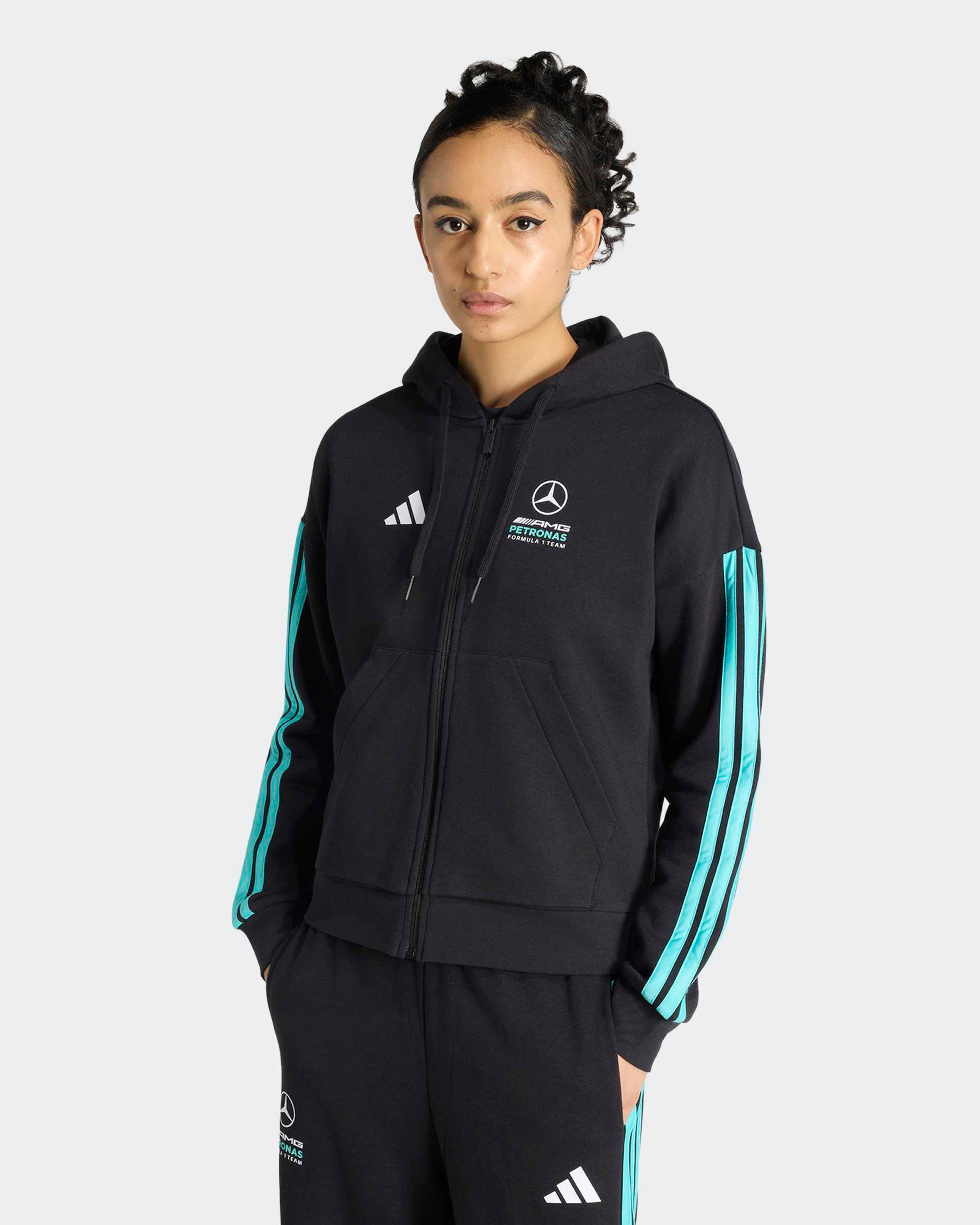 26 Mercedes AMG F1 チーム オフィシャル フーディー L 2026 Men's Lights Out Hoodie - Black | Mercedes-AMG PETRONAS F1