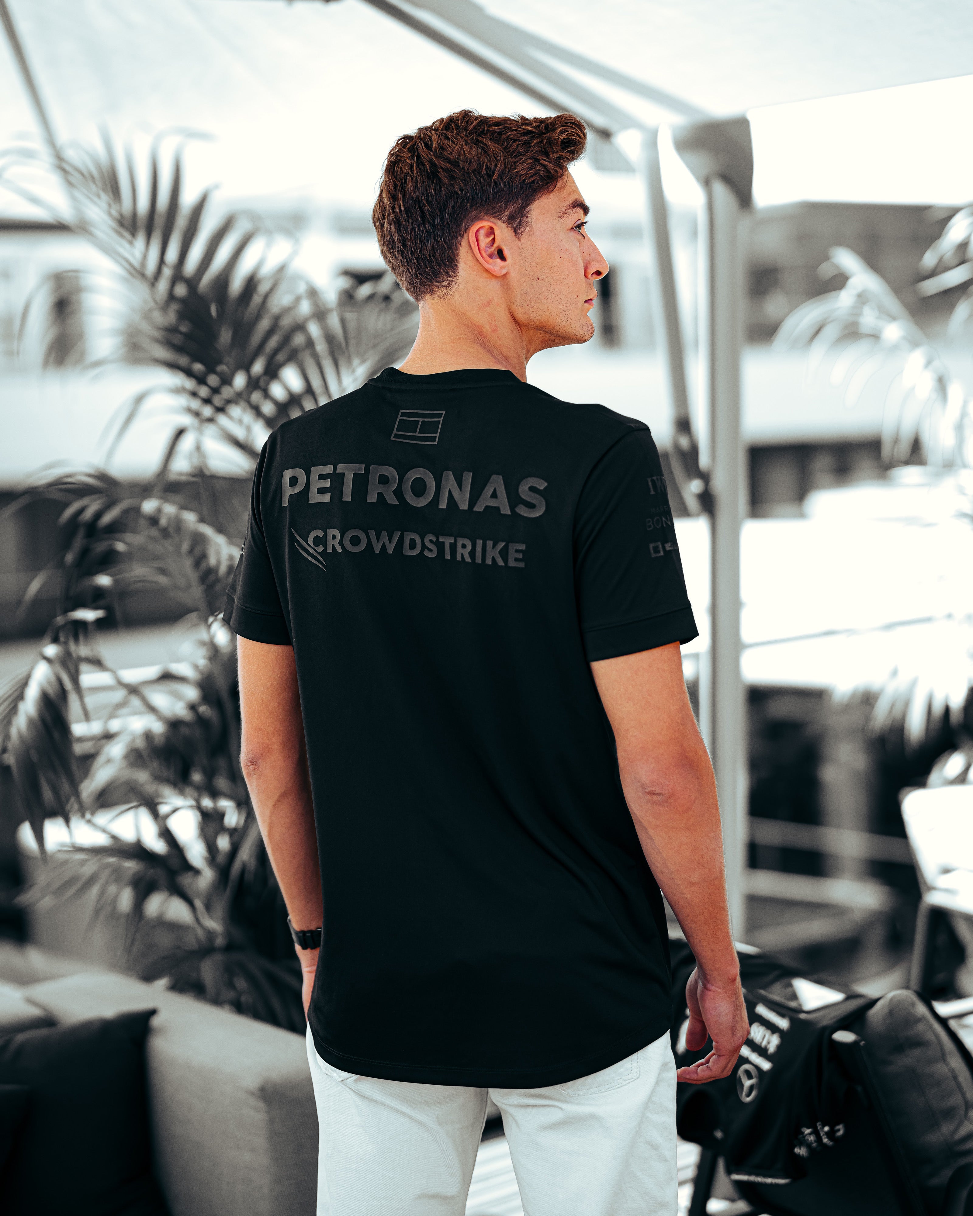 Mens Stealth Tee Black | Official Mercedes-AMG PETRONAS F1 Team Store