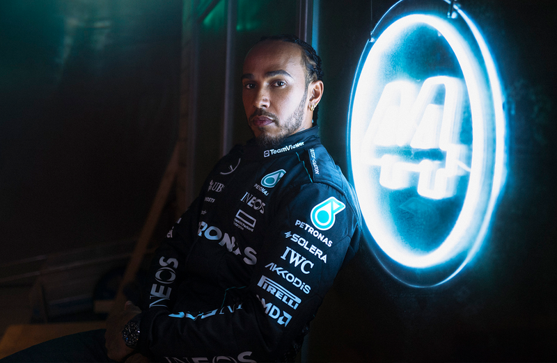 Official Mercedes-AMG PETRONAS F1 Team Store