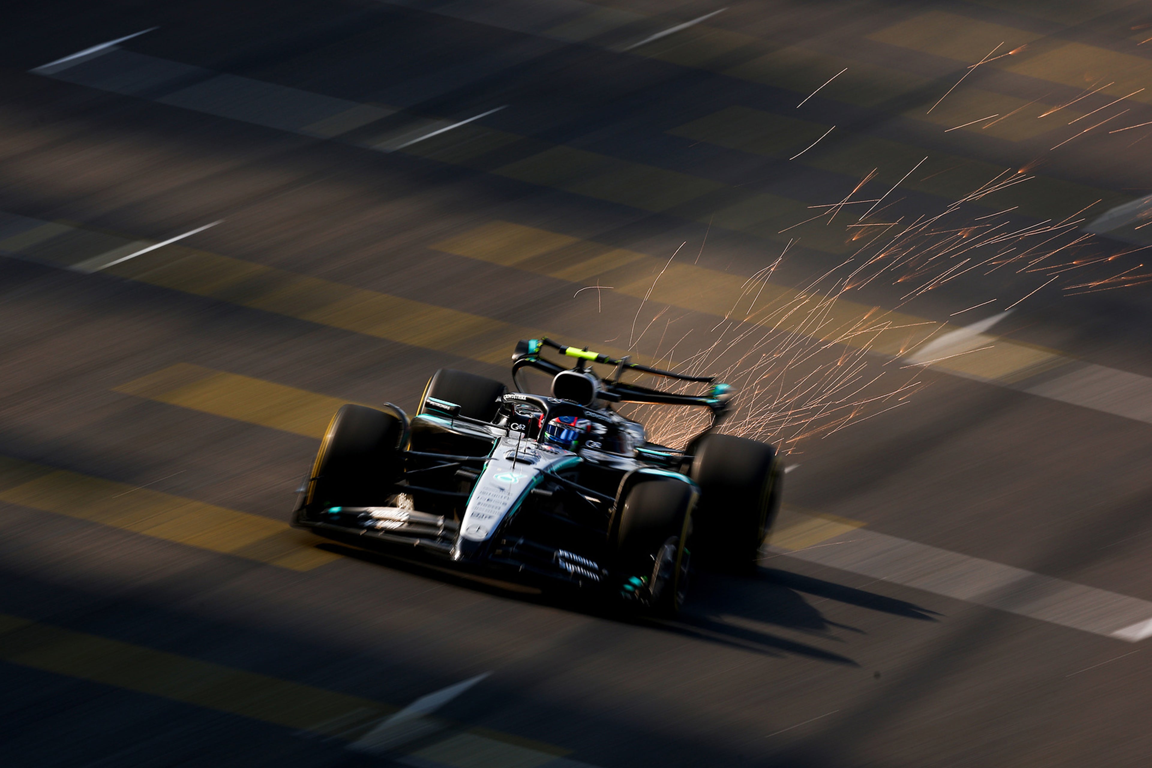 Official Mercedes-AMG PETRONAS F1 Team Store