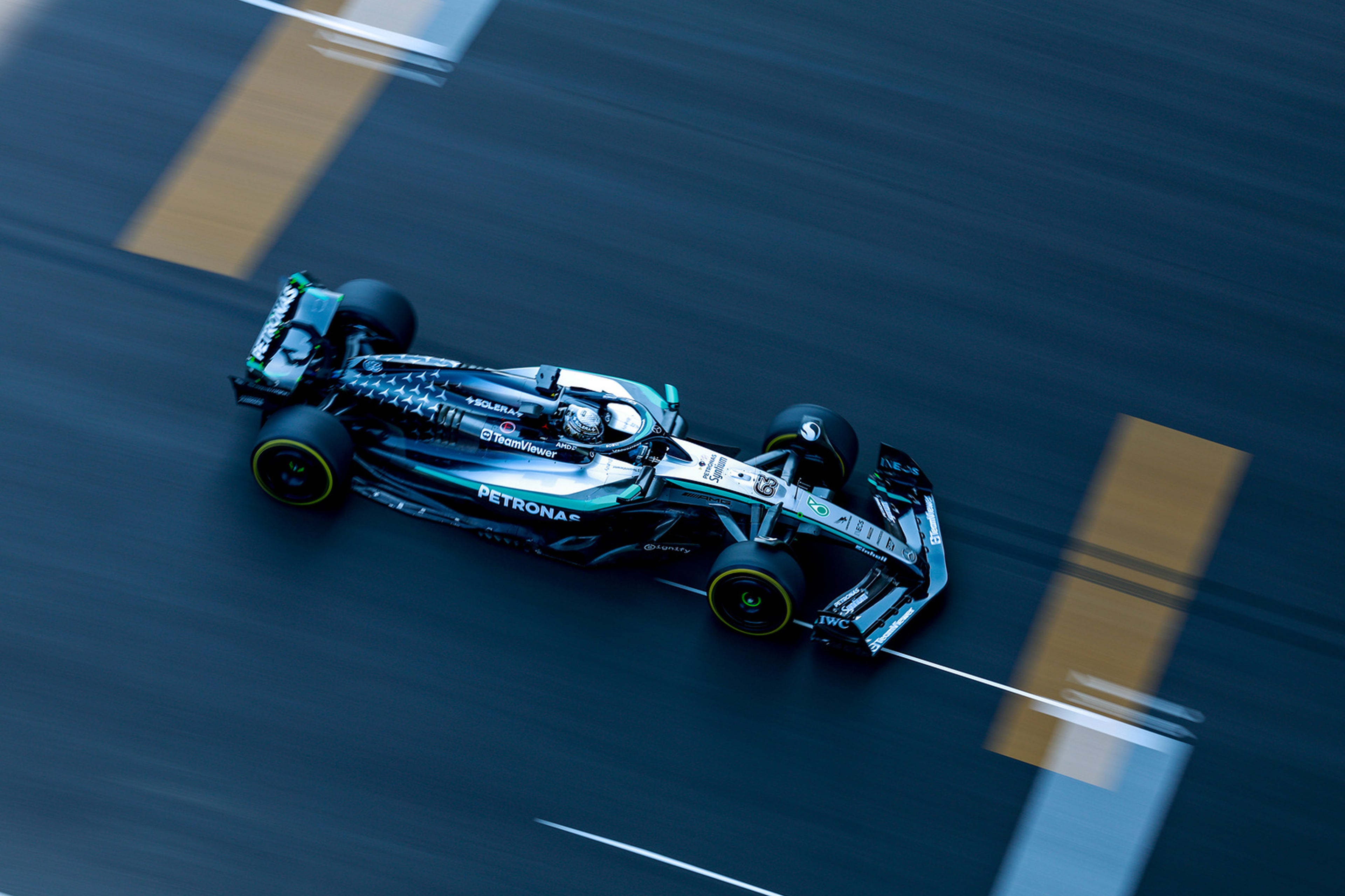 Official Mercedes-AMG PETRONAS F1 Team Store
