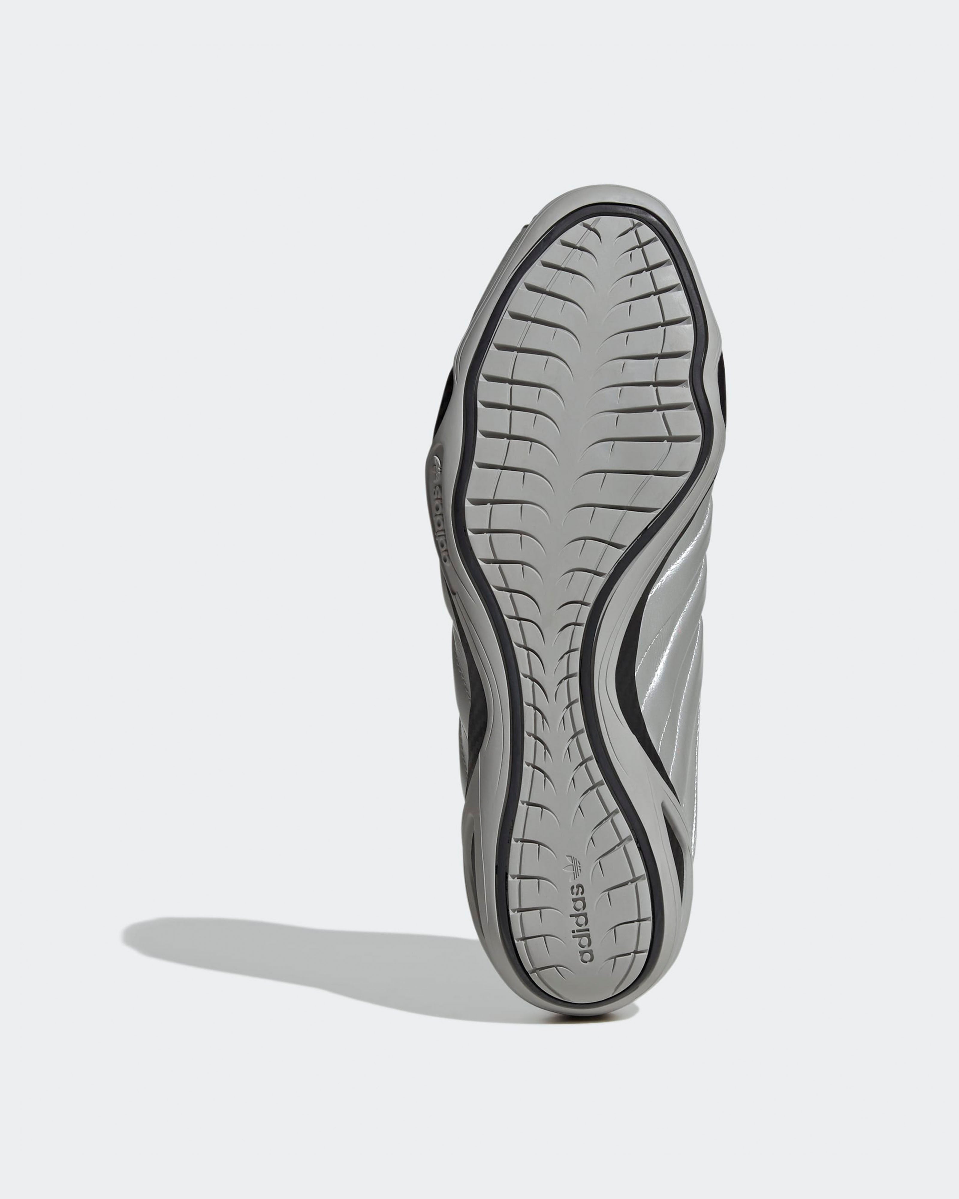 国内配送 adidas ADIRACER GT MER MATTE SILVER/C.BLACK/GREY adidas Adiracer GT Mercedes Shoes - Silver | adidas UAE