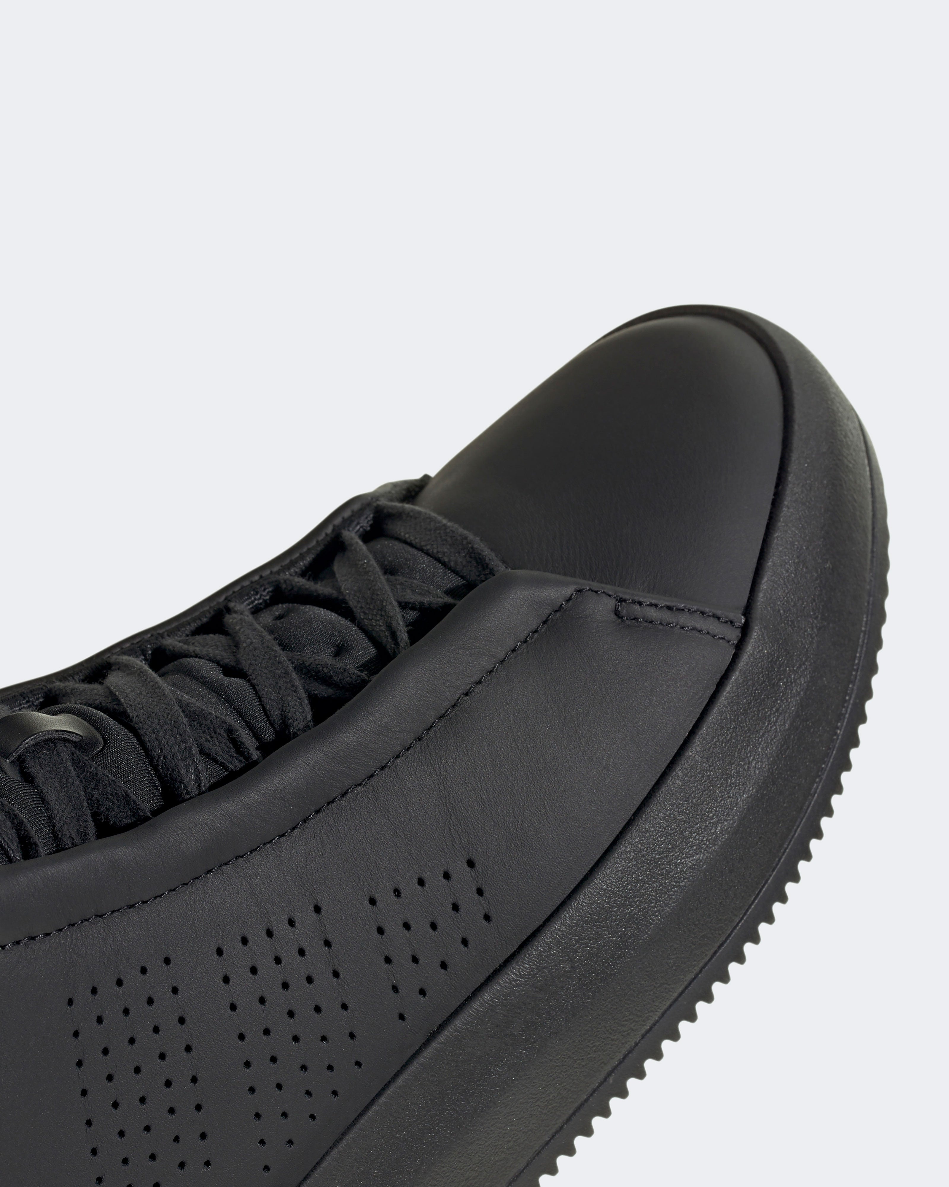 Acesmash Mid Shoes Black | Official Mercedes-AMG PETRONAS F1 Team