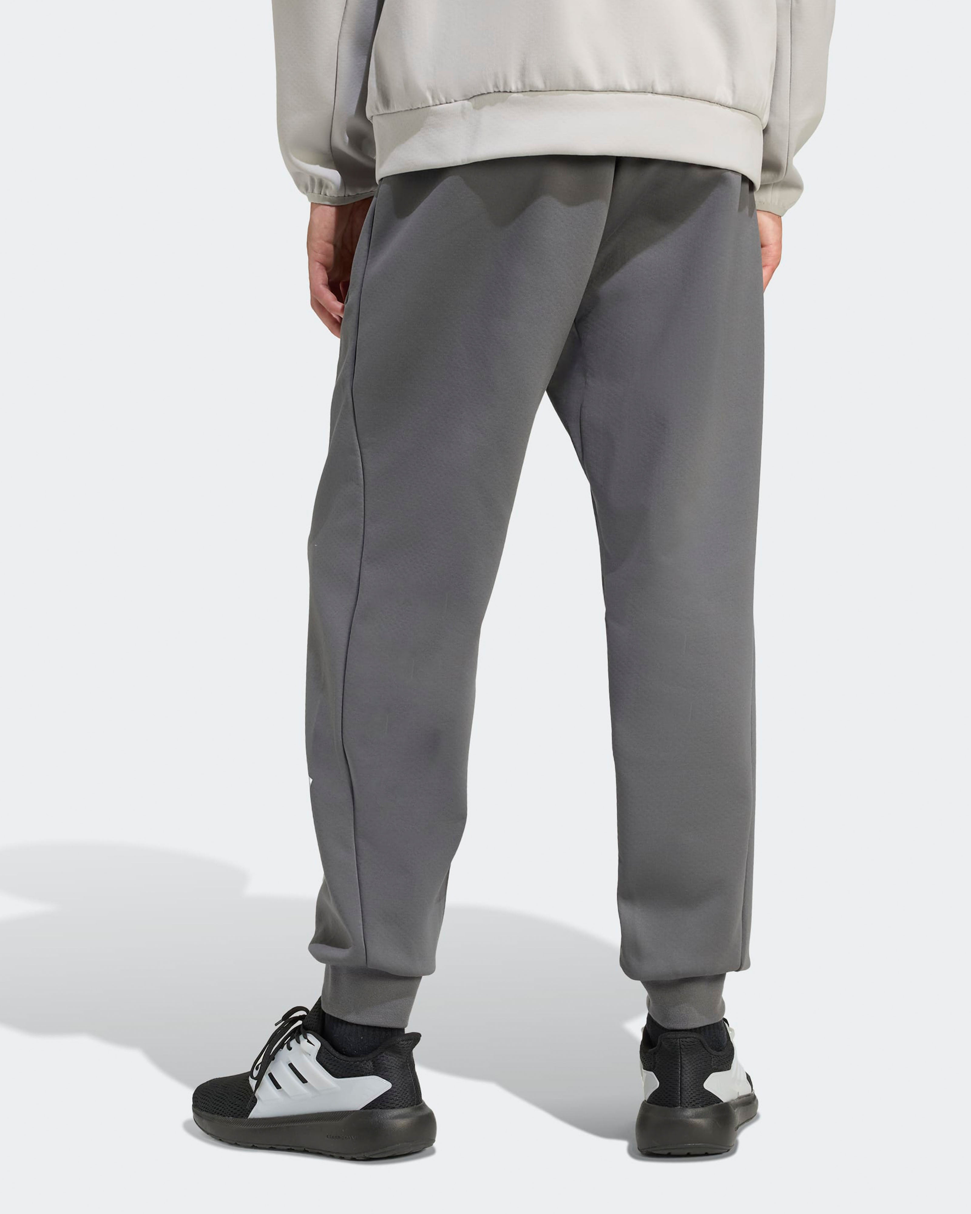  gray joggers サイズはSです。 Oversized Jogger Gray