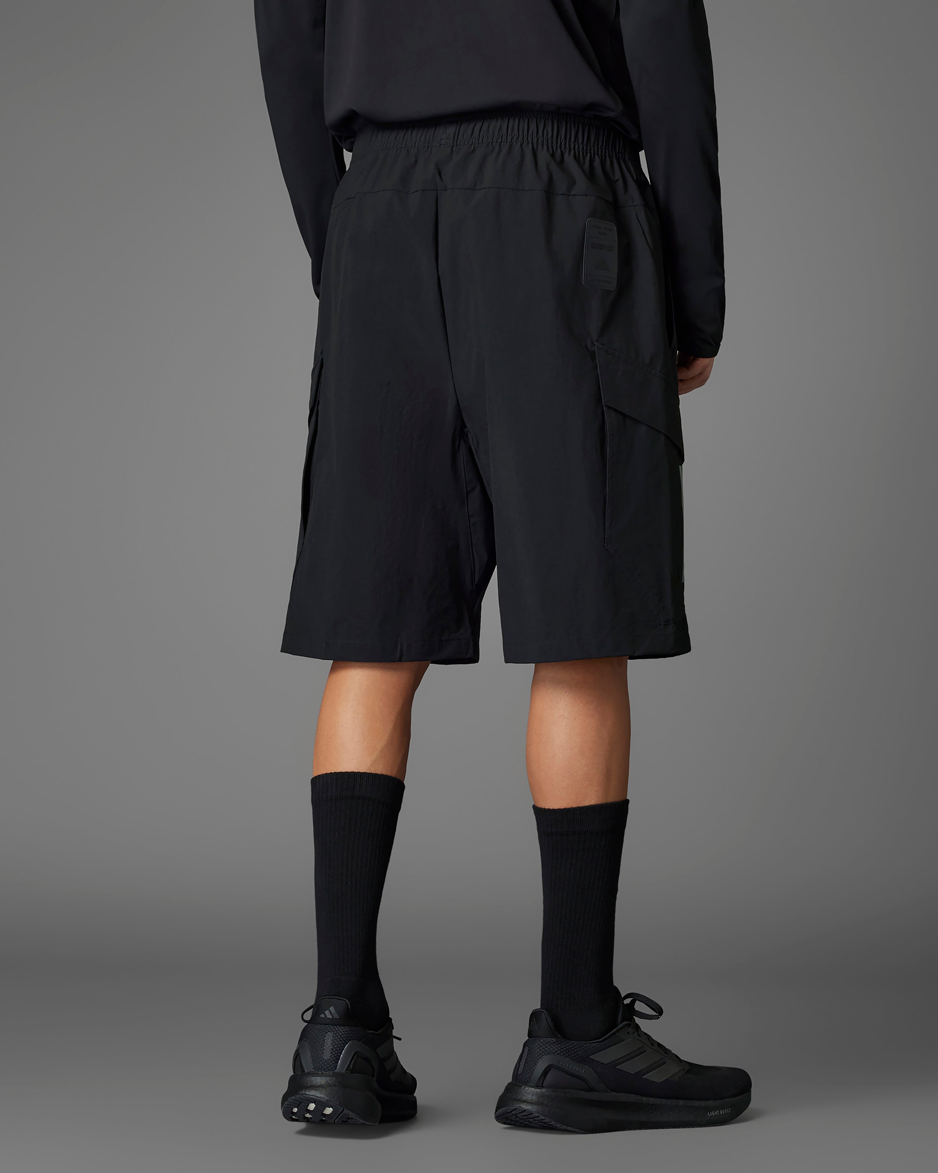 Mens 2025 Mechanics Shorts Black | Official Mercedes-AMG PETRONAS