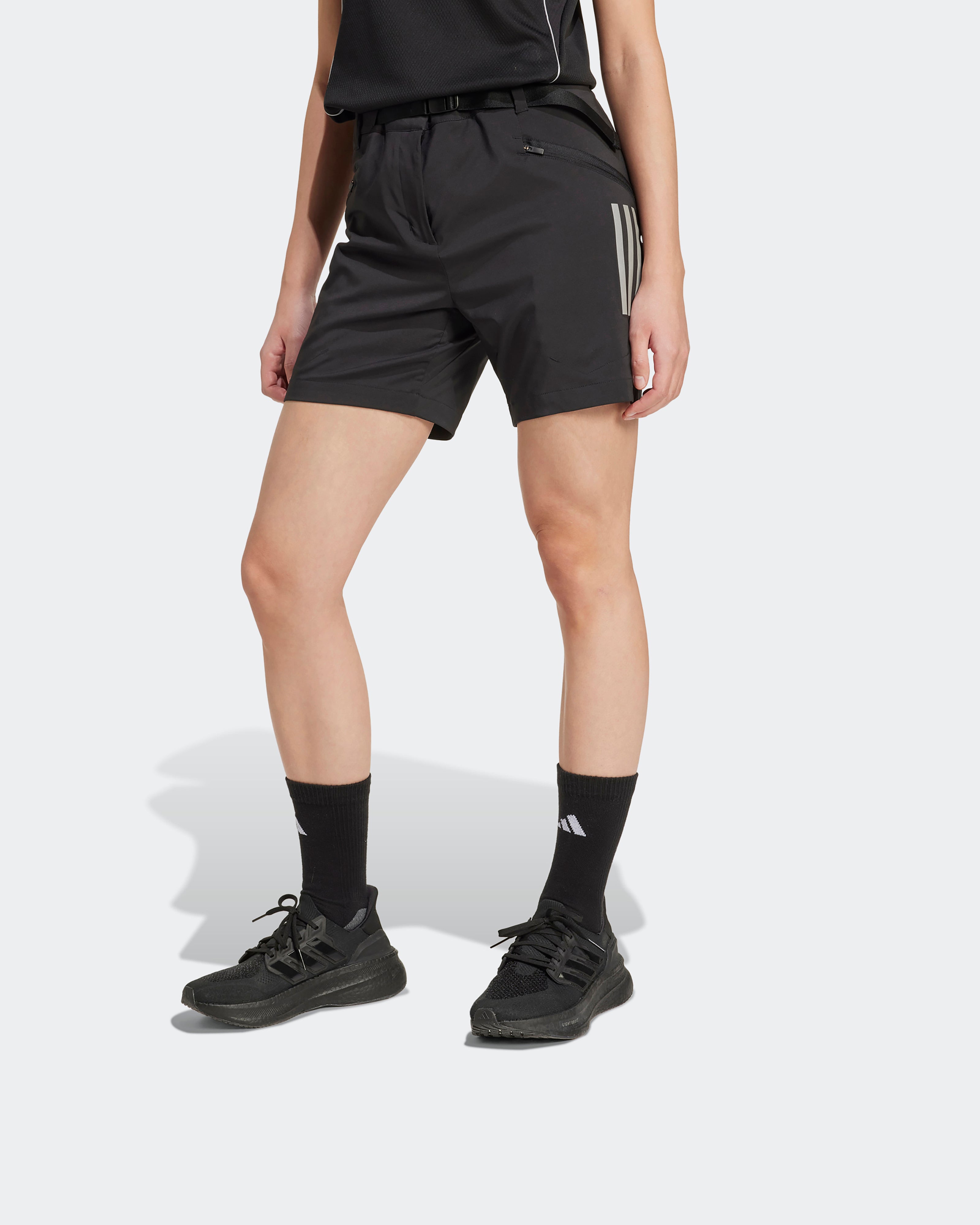 JX8287_2_APPAREL_OnModel_Stand