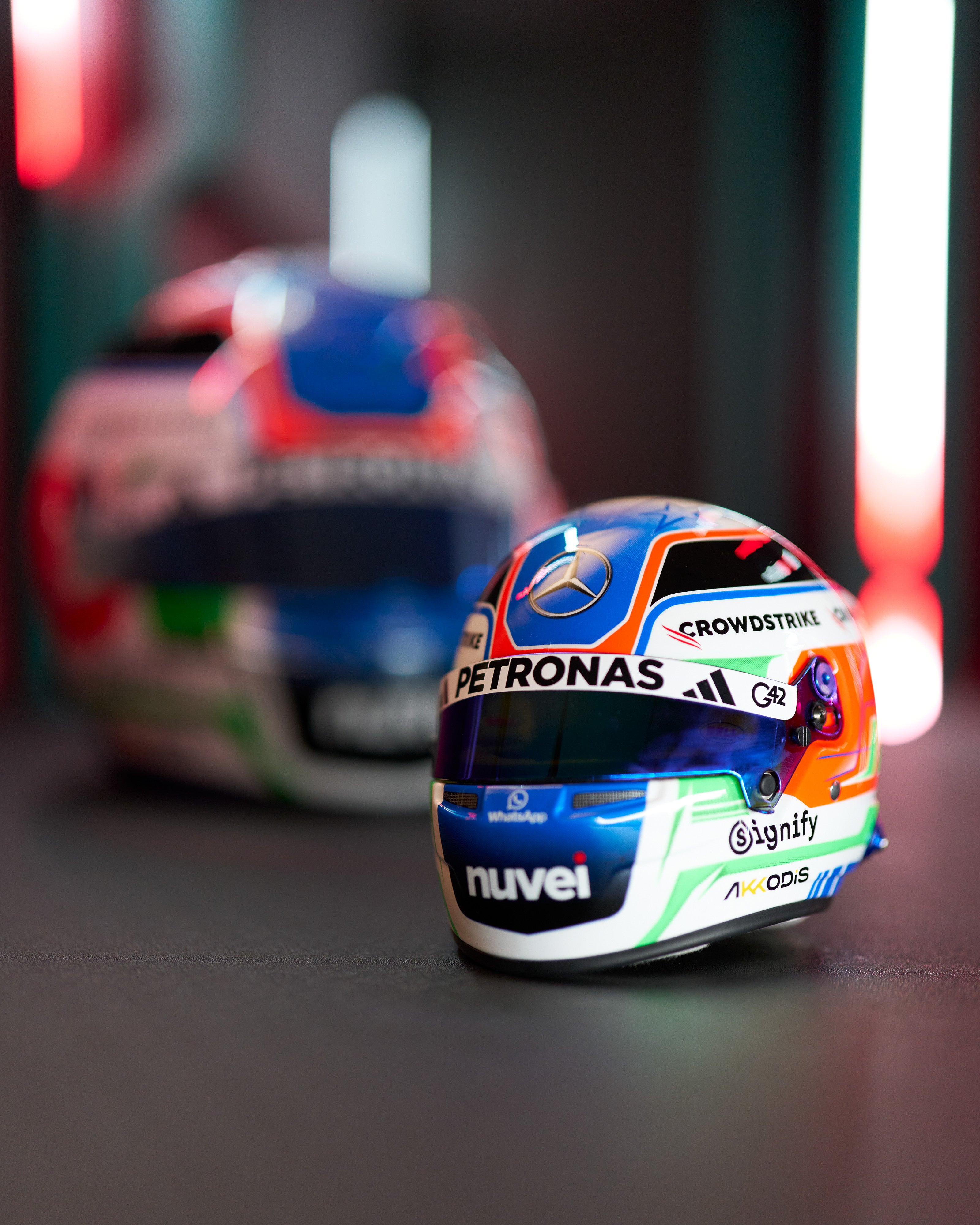 F1メルセデス 2025年チームカード キミ・アントネリ ミニヘルメット 4 / メルセデス|1/5スケールスパーク 1/5スケール キミ