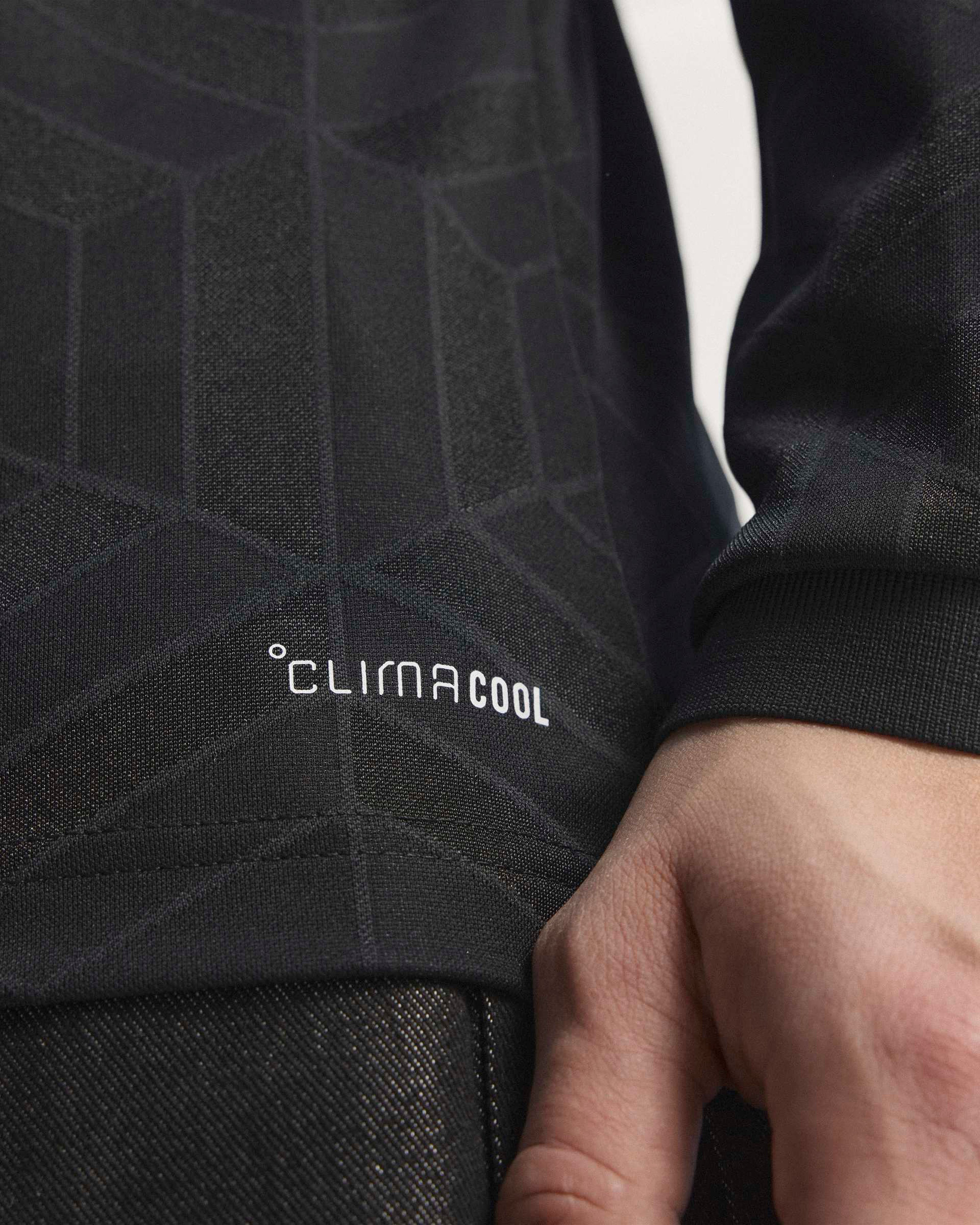 Mens 2026 Authentic Long-Sleeve Driver Tee Black