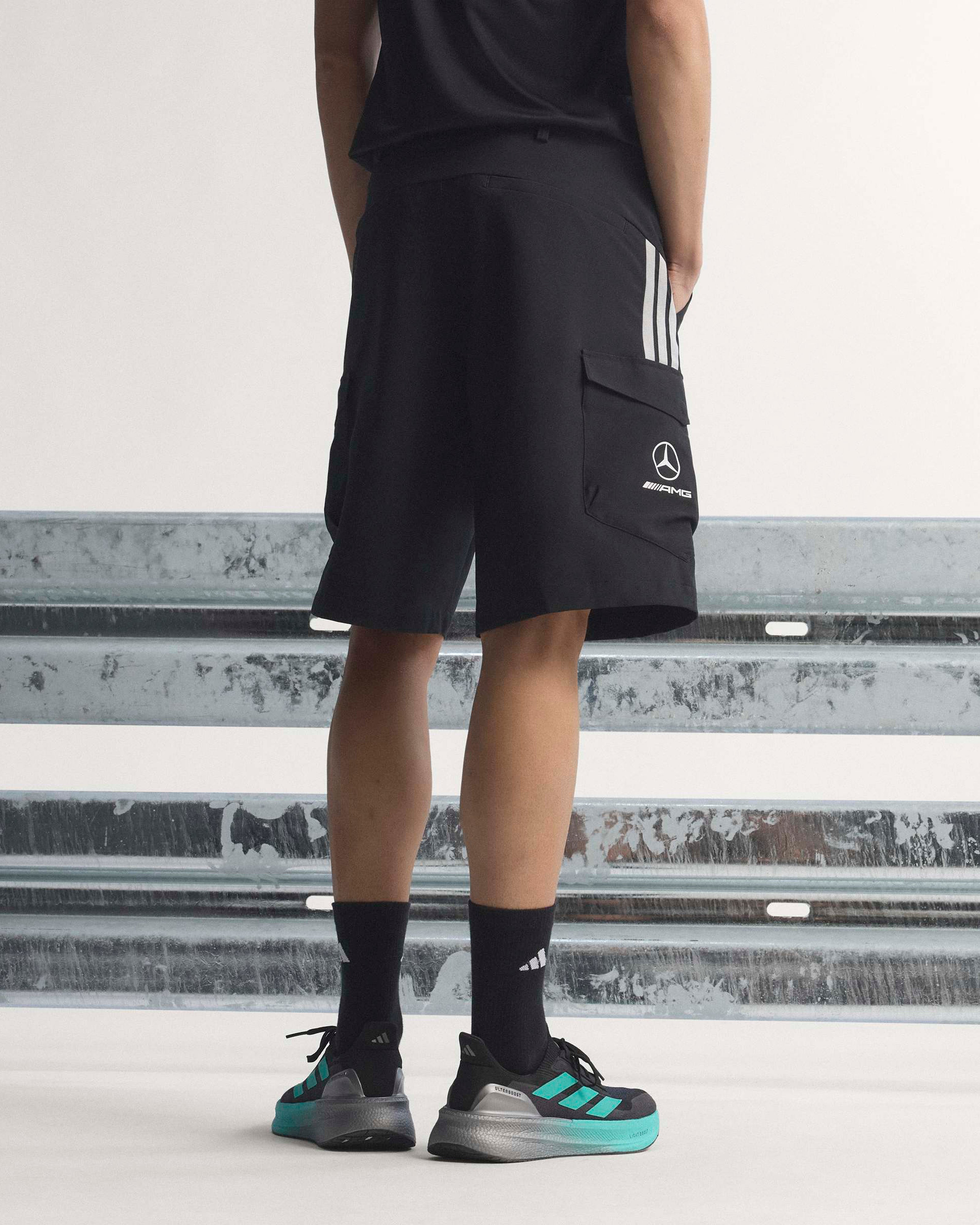 Mercedes-AMG PETRONAS F1 Team Men's 2026 Mechanics Shorts - Black