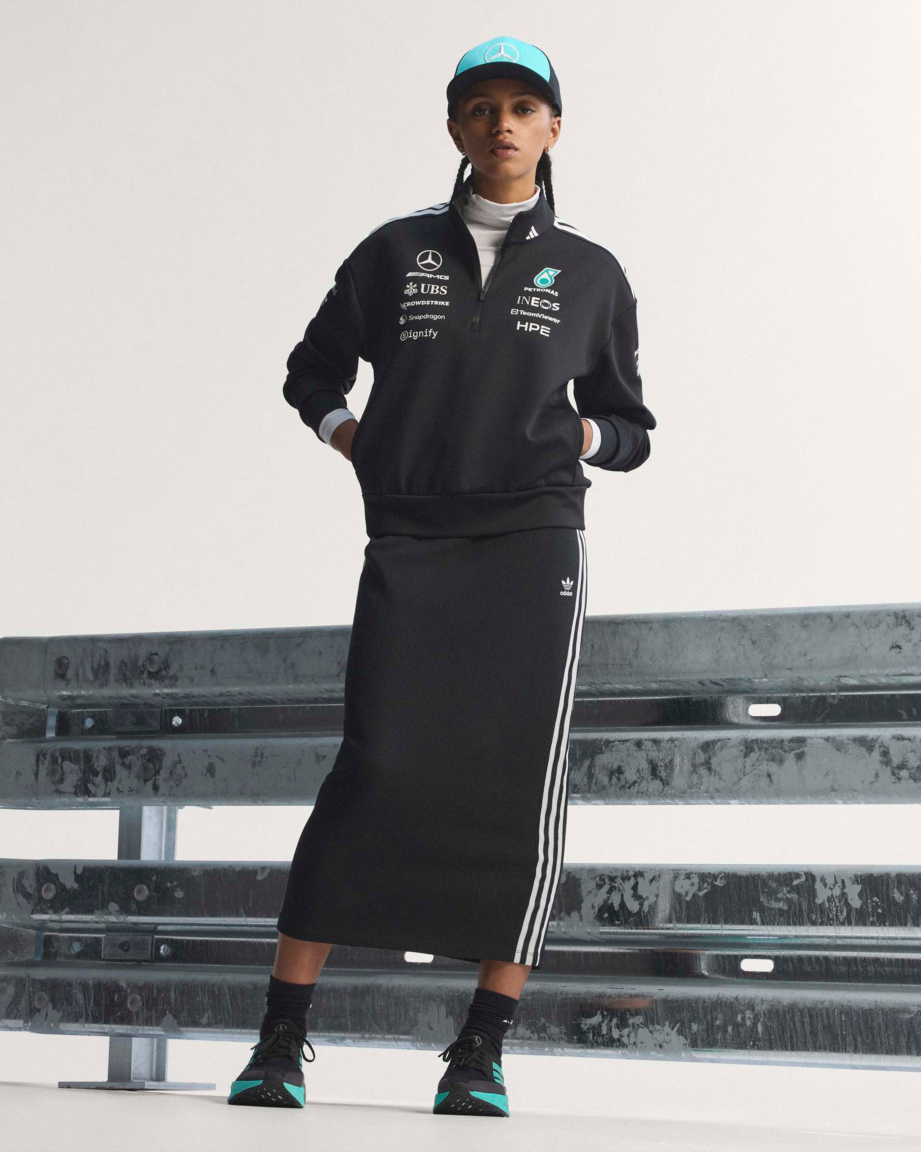 Official Women's 2026 Team Quarter Zip - Black | Mercedes-AMG