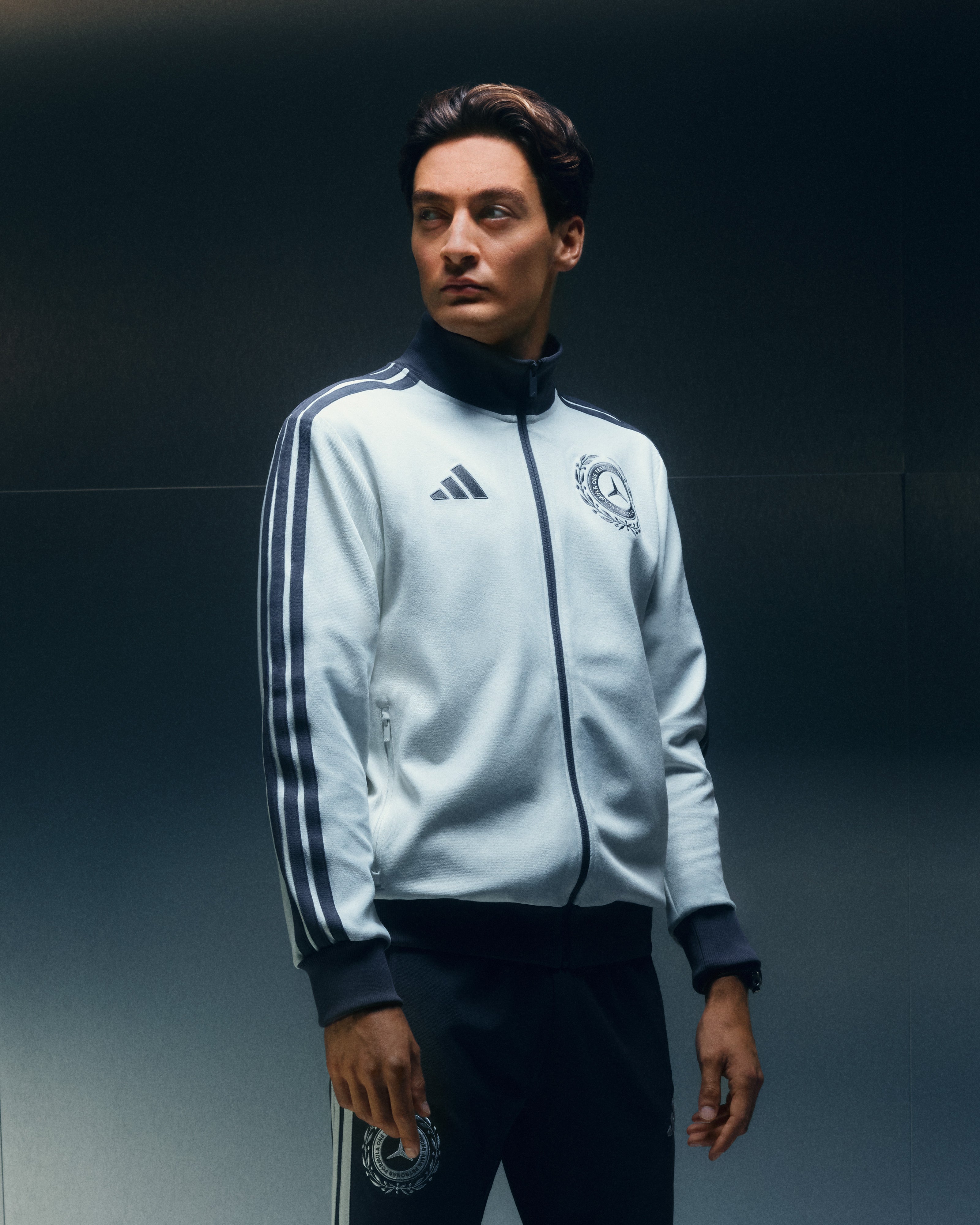 Fan Jackets | Official Mercedes-AMG F1 Store