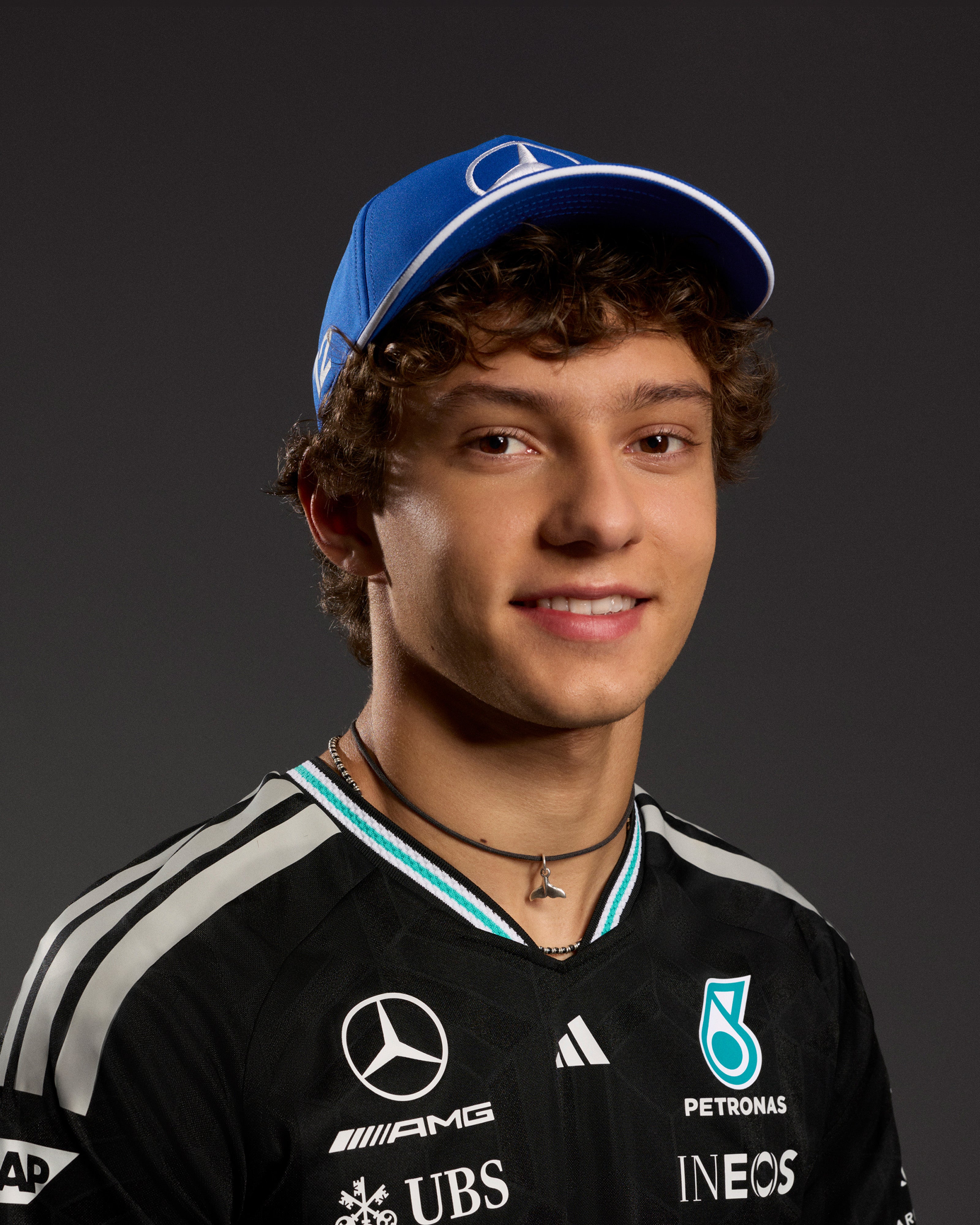 【新品】メルセデスF1 キミ・アントネッリ 2026 公式キャップ ブルー Mercedes-AMG PETRONAS F1 Team Kimi Antonelli #12 Cap - Blue (2026