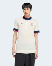 This model is 6'2'' and wears size M