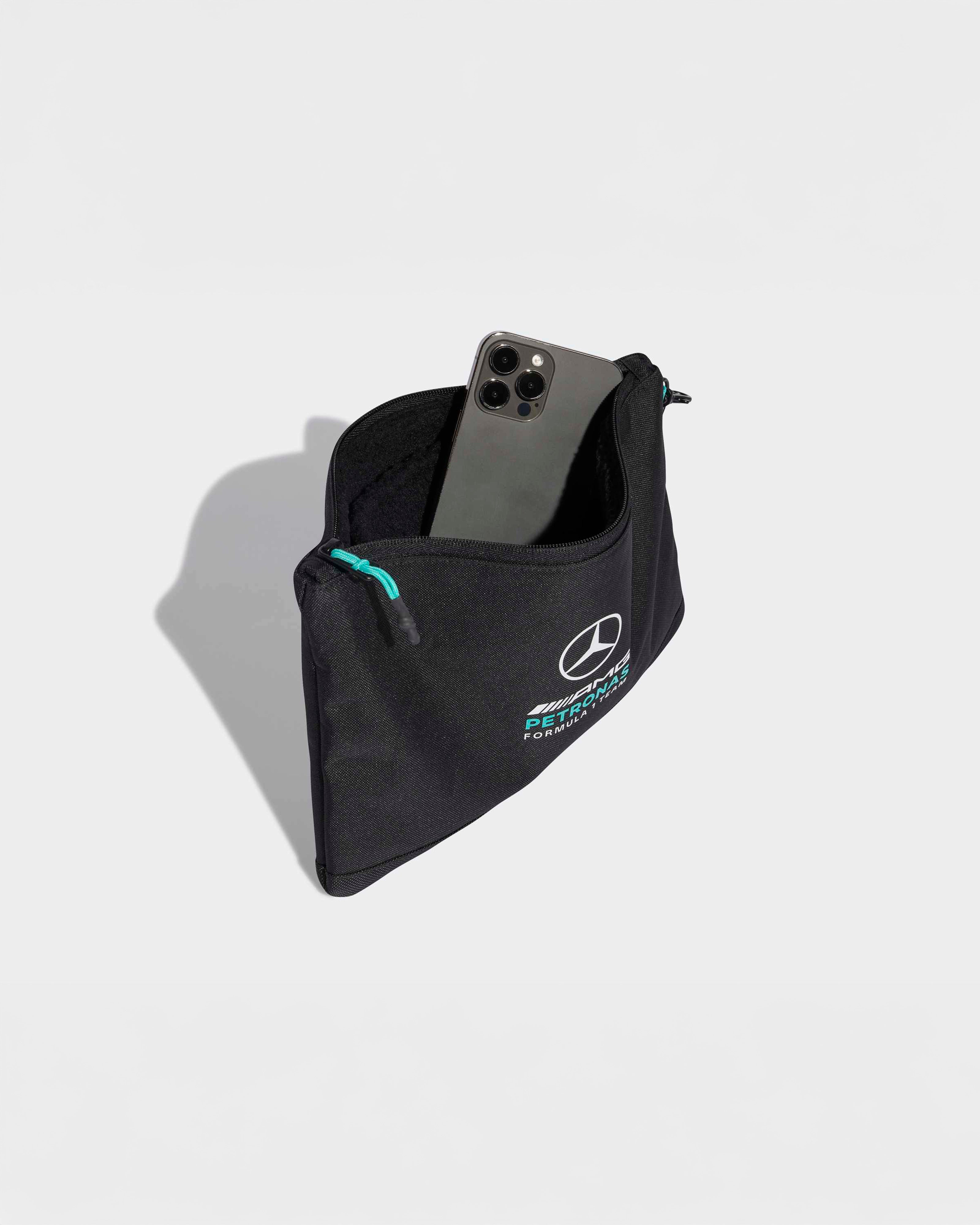 Mercedes-AMG PETRONAS F1 Team DNA Washbag – Black | 2026 Official