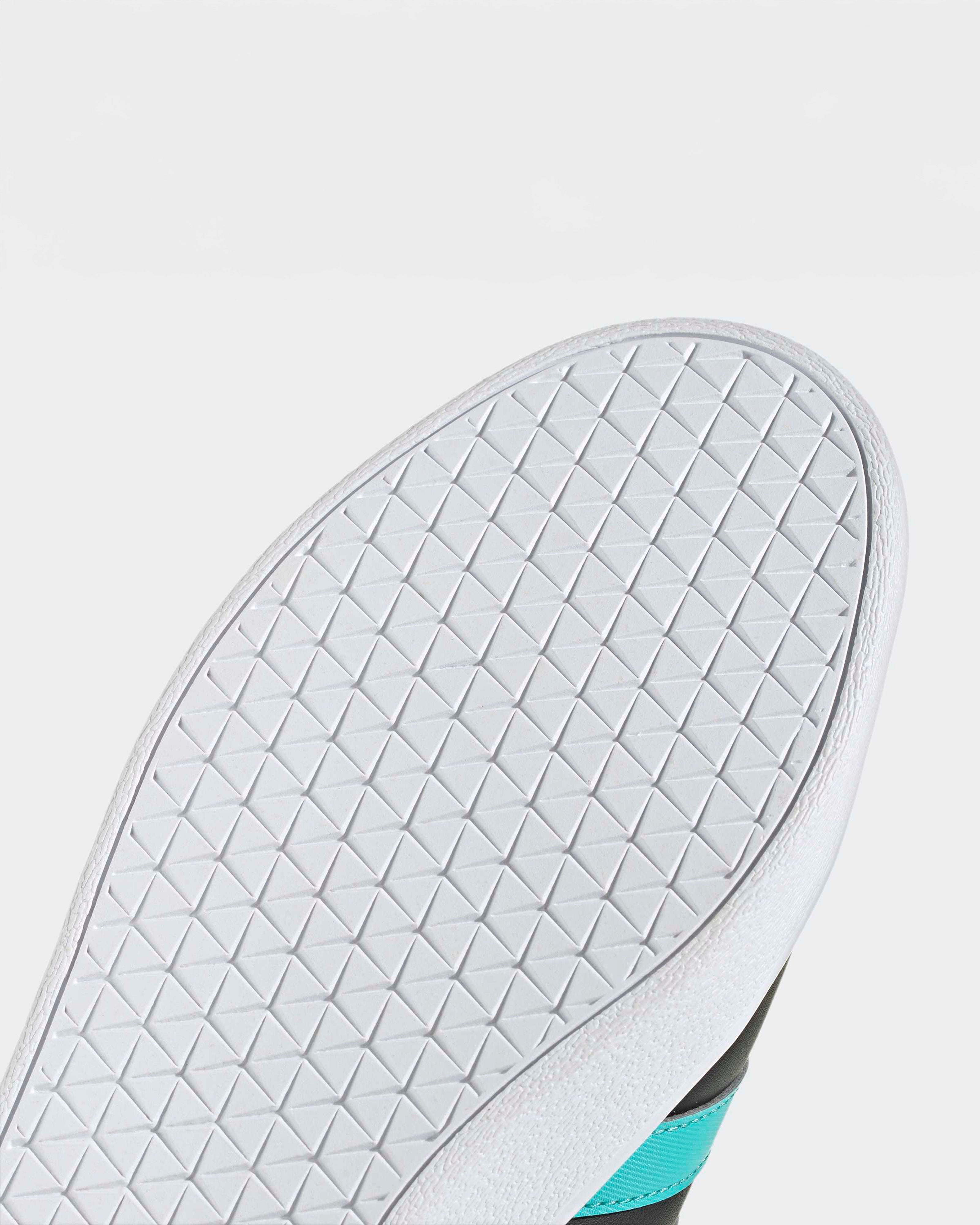 VL Court Shoes Black