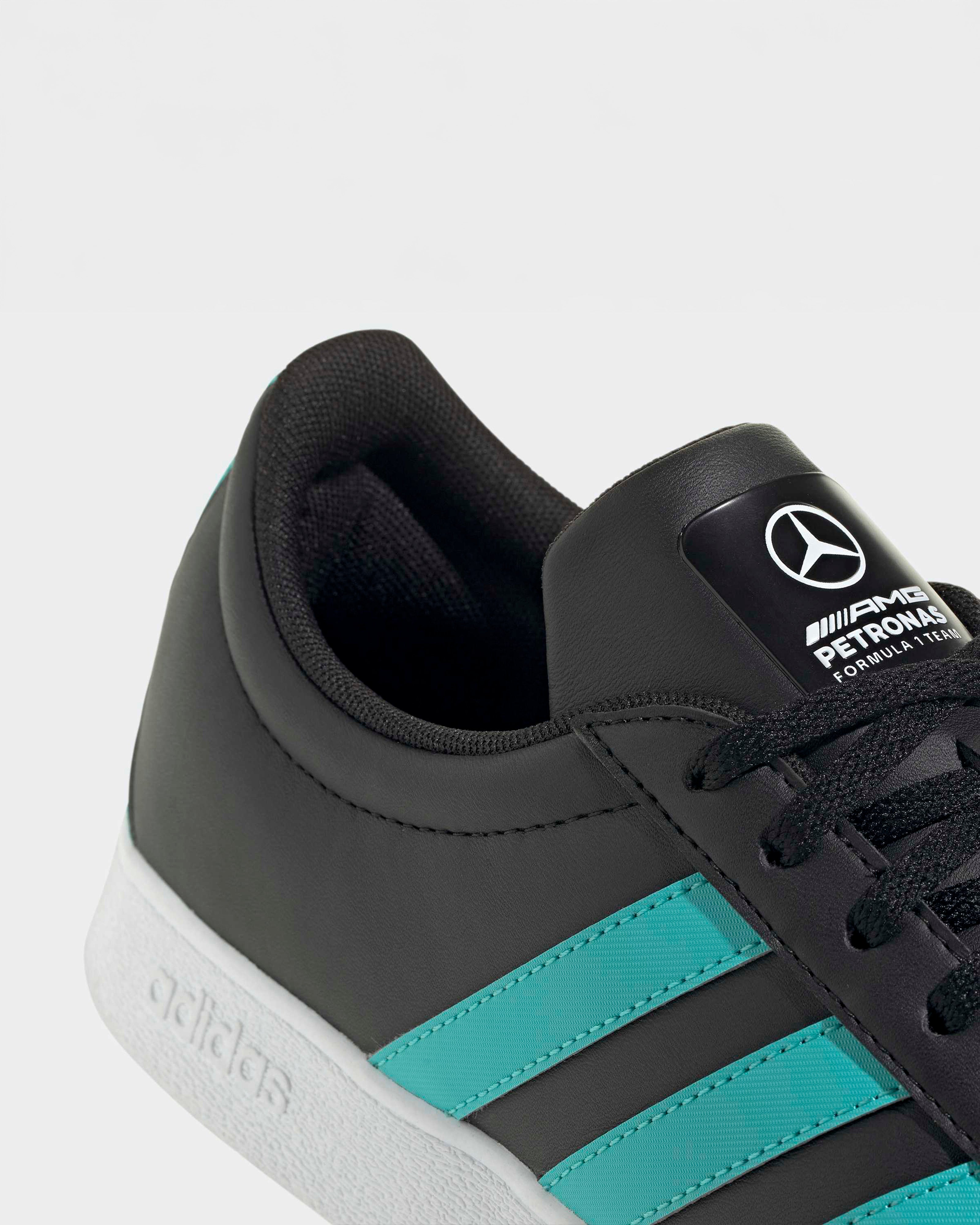 VL Court Shoes Black