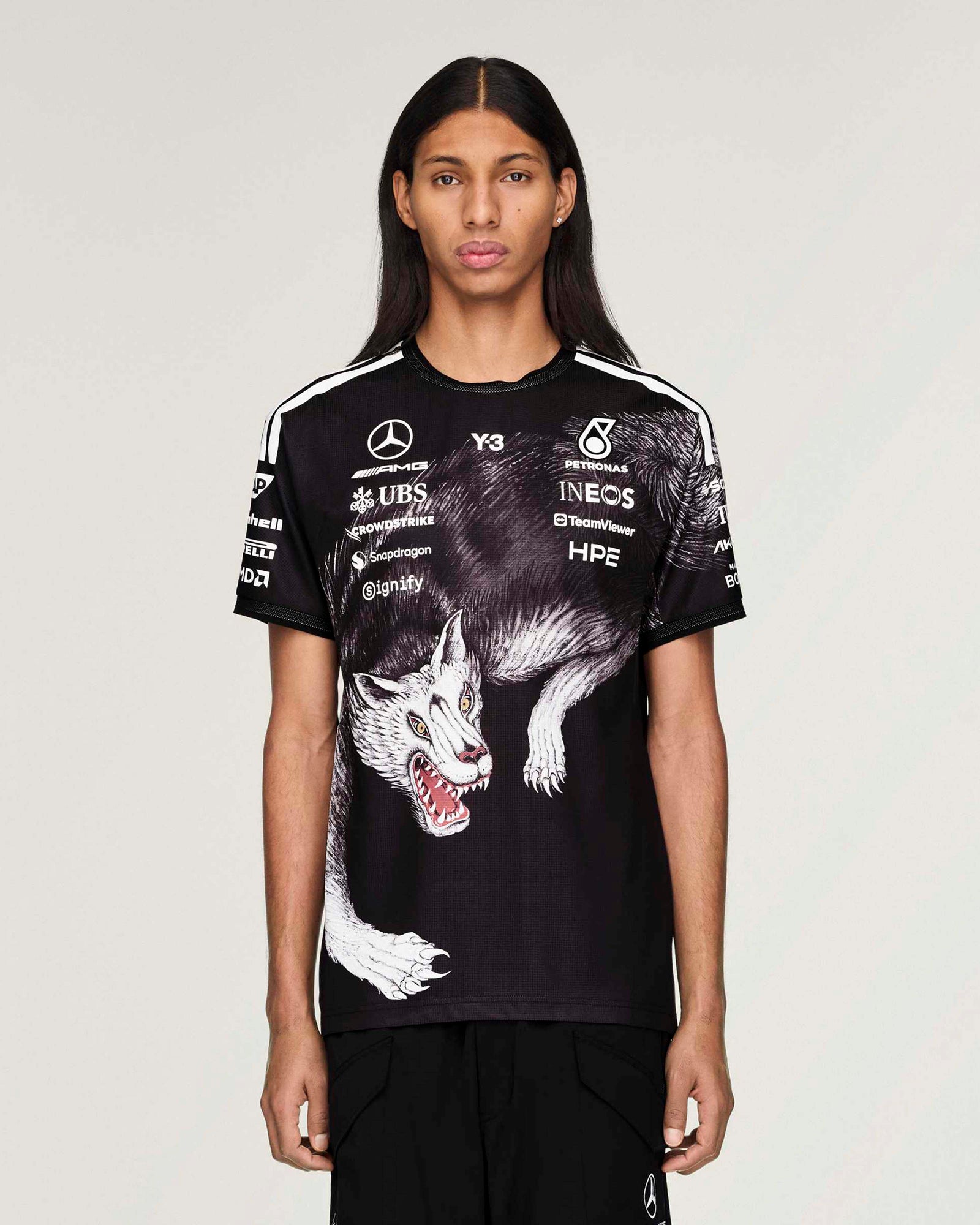 This Model is 6'2'' and wears size M