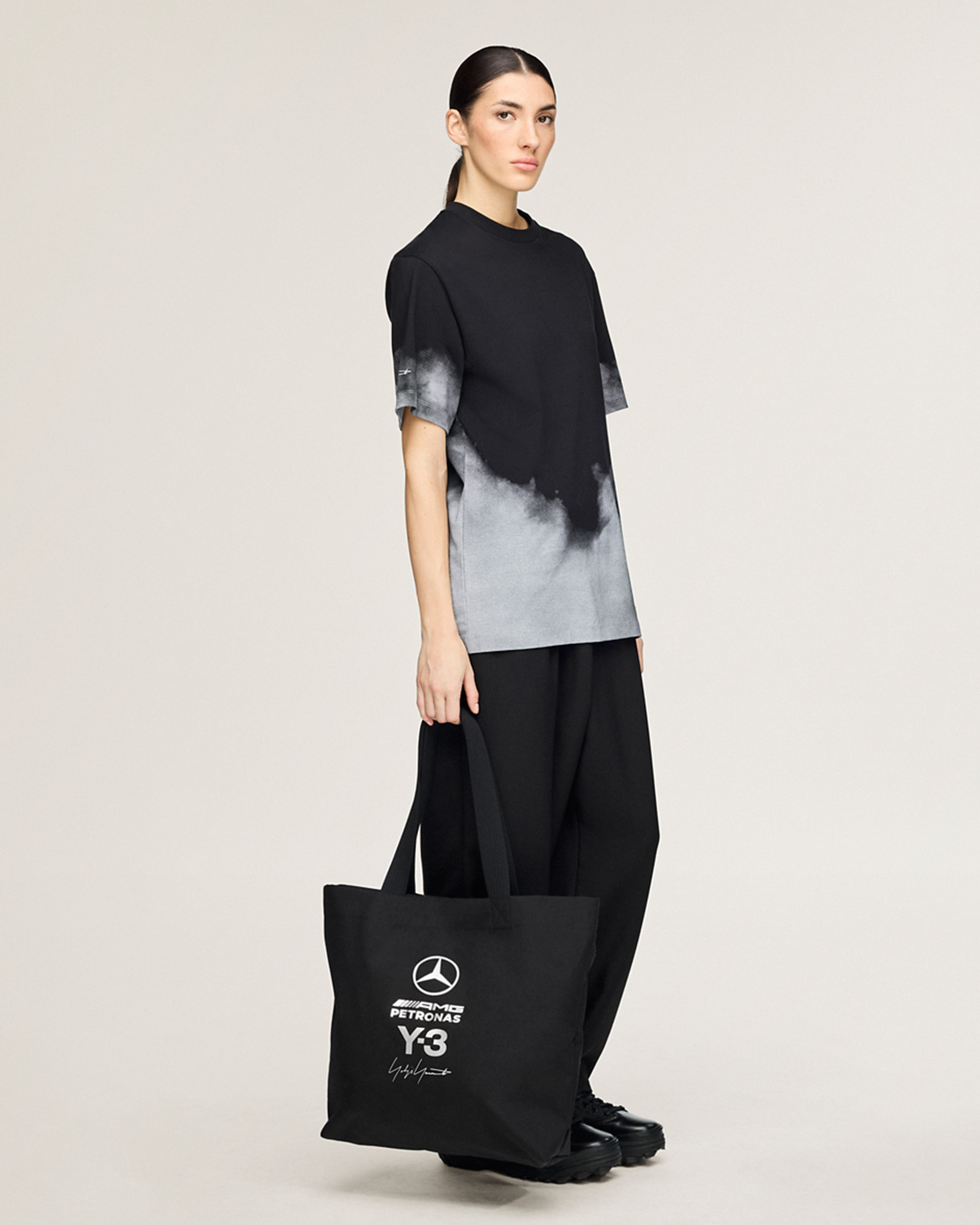 Mercedes-Benz ブラック トートバッグ Mercedes-AMG PETRONAS F1 Team x adidas Y-3 Tote Bag - Black (2026