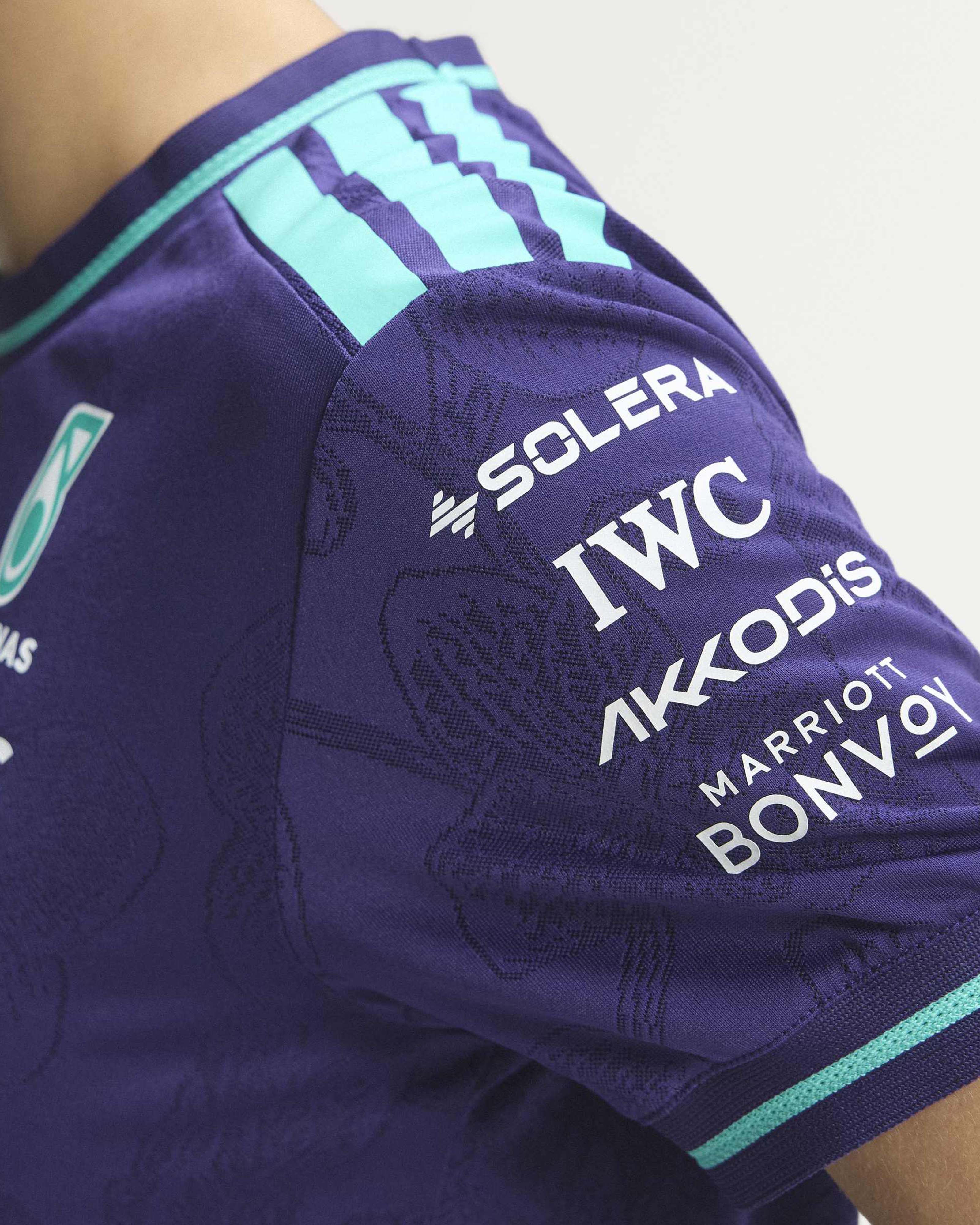 Womens 2026 Vanda Bloom Authentic Driver Tee Purple