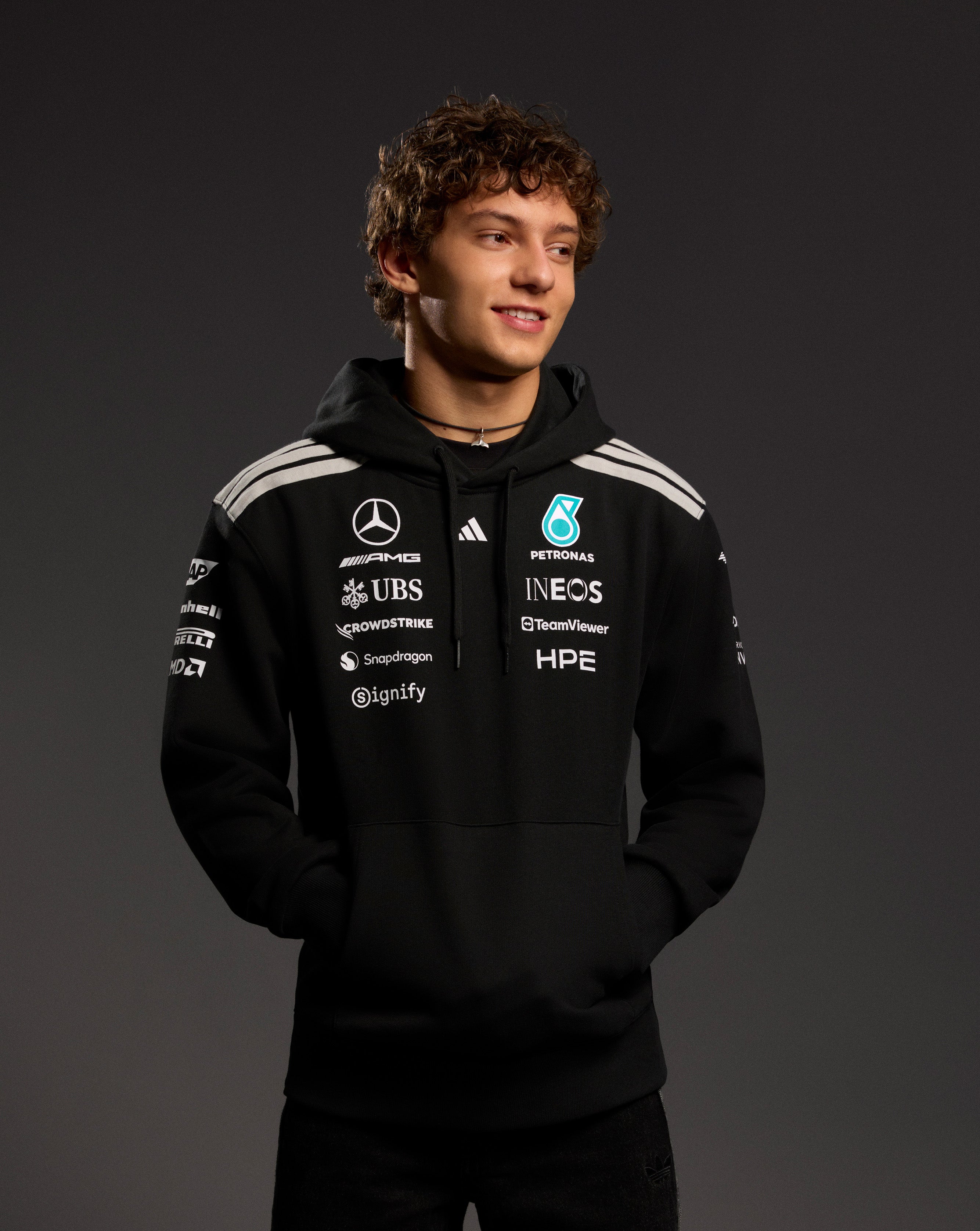 MERCEDES AMG PETRONAS F1 TEAM ドライバー ジャージ Official Mercedes-AMG PETRONAS F1 Team Store