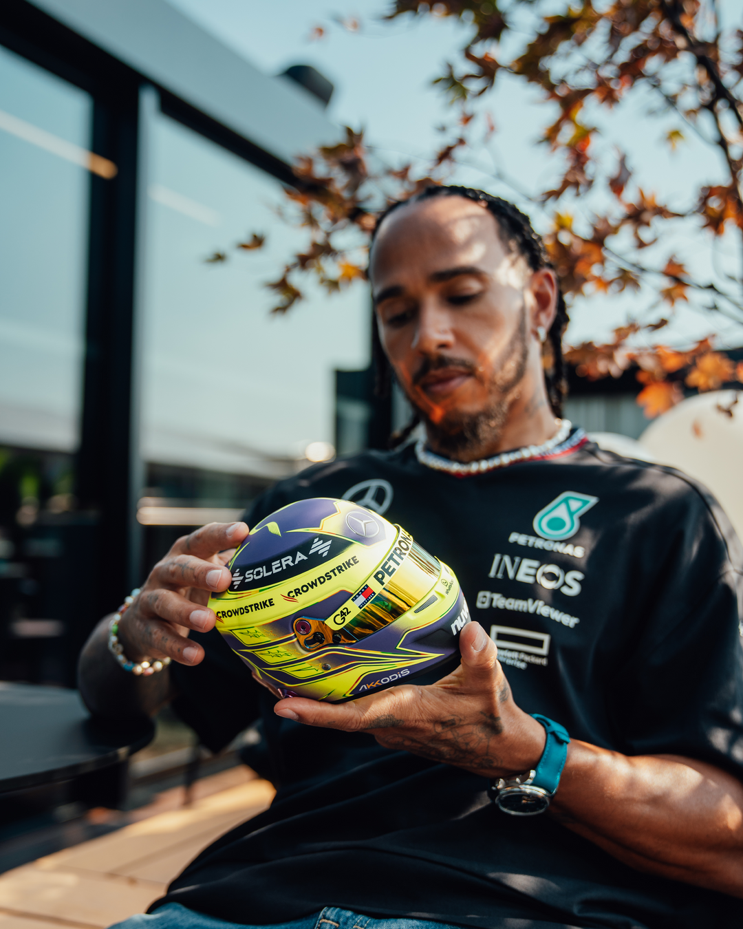 Lewis Hamilton 2024 Mini Bell Helmet Replica 1:2 | Official Mercedes ...