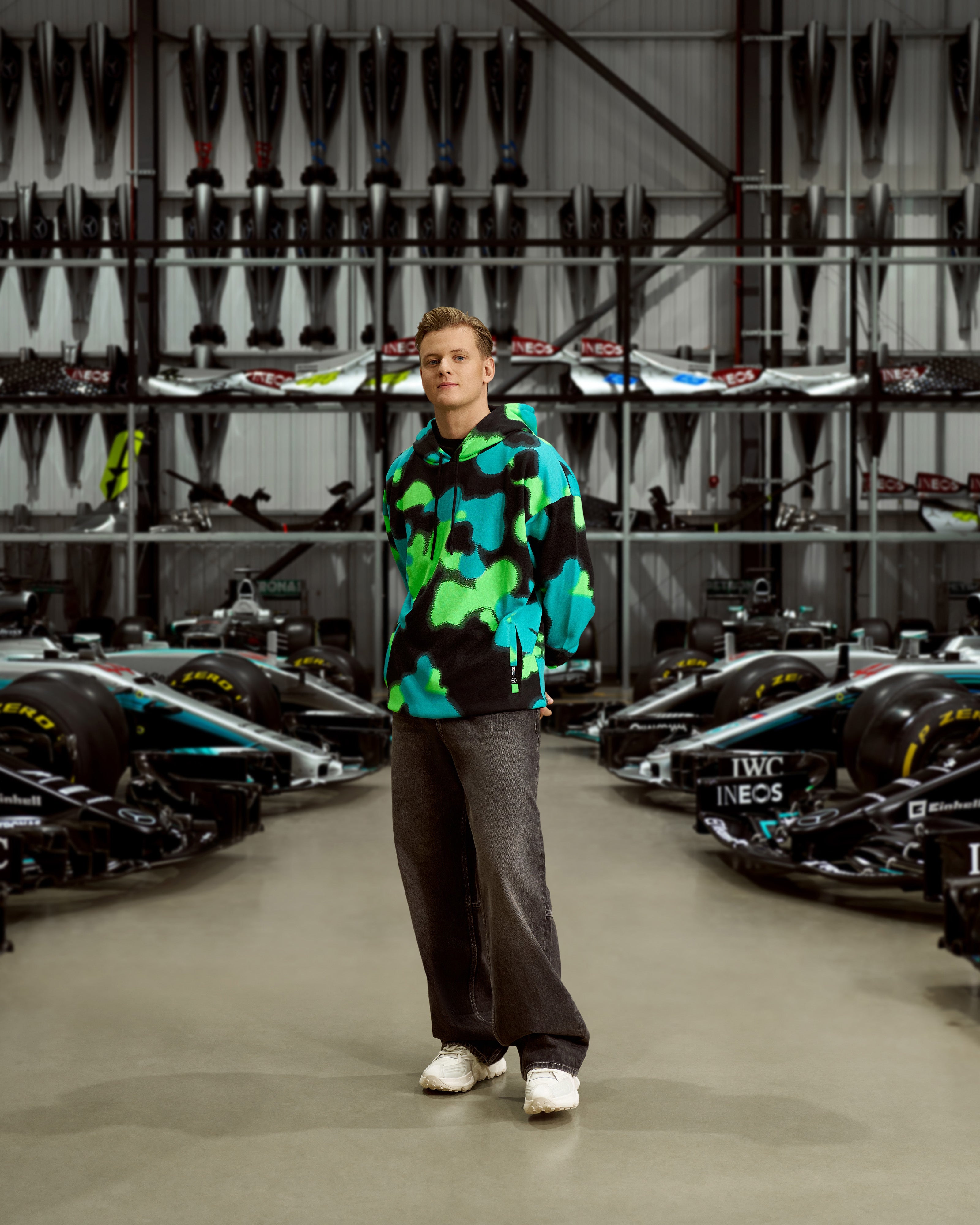 Mercedes AMG Petronas F1 Spray Camo Relaxed Fit Hoodie voor heren