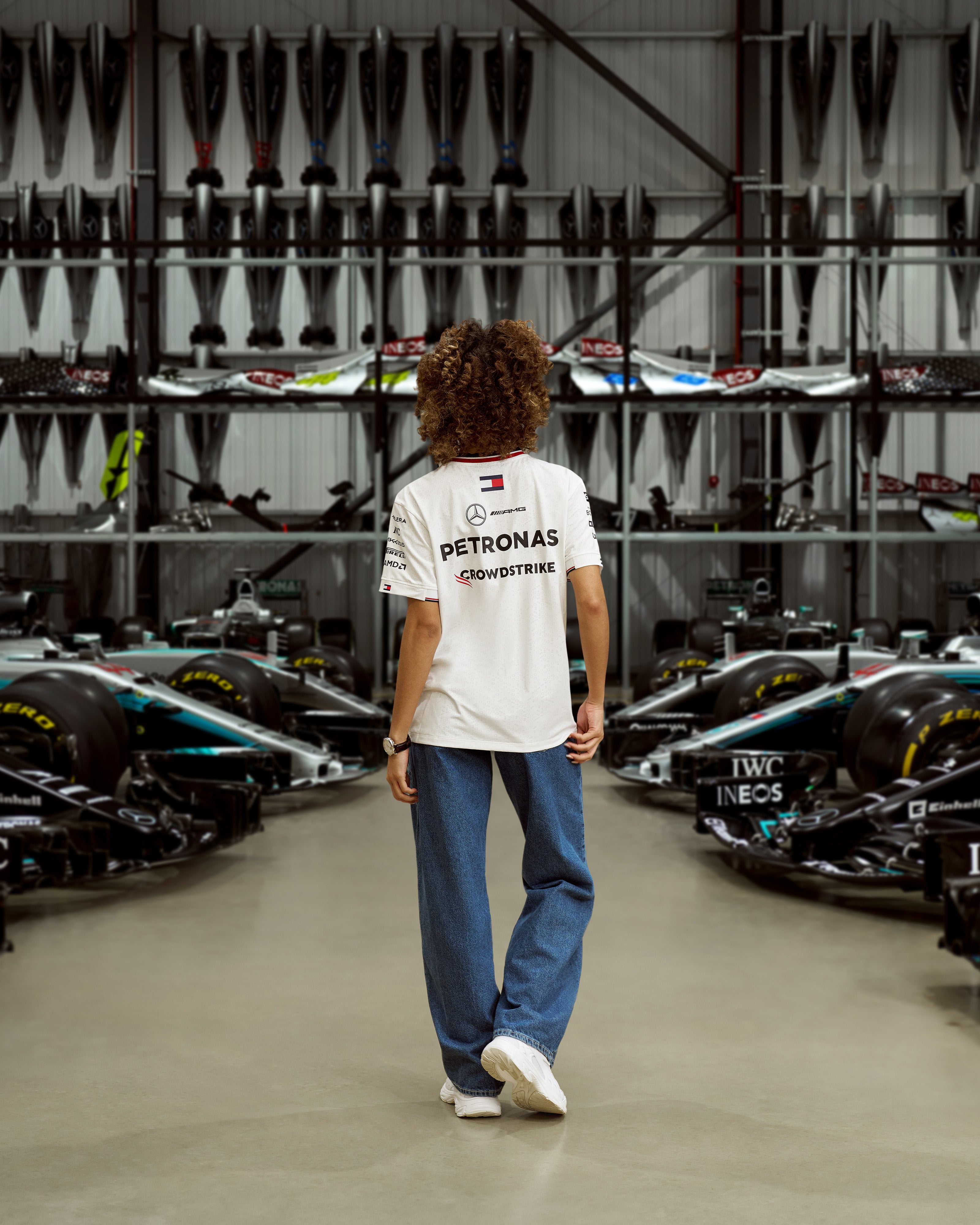 Official Mercedes-AMG PETRONAS F1 Team Store