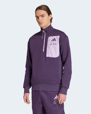 This Model is 6'1'' and wears size M