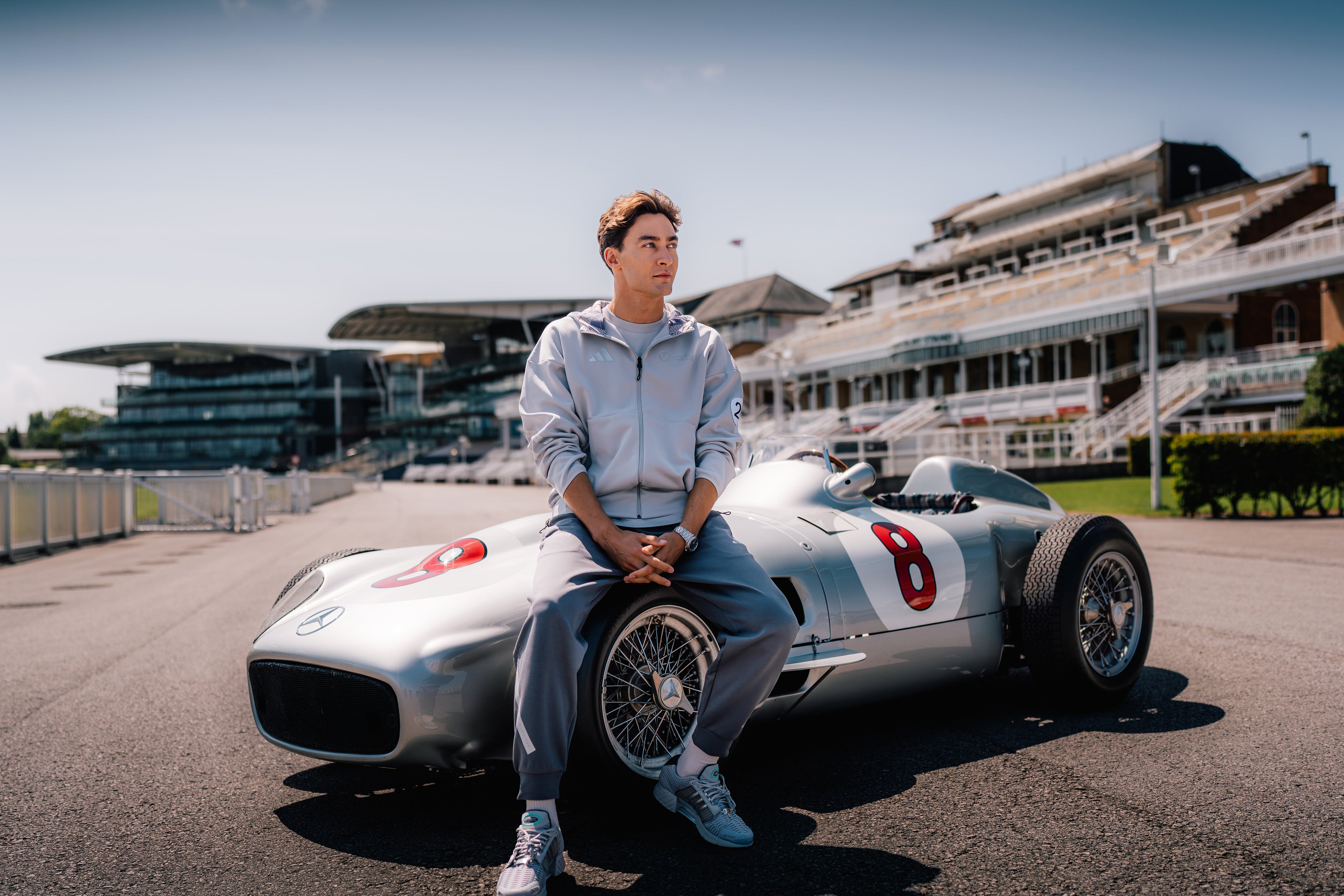 Official Mercedes-AMG PETRONAS F1 Team Store