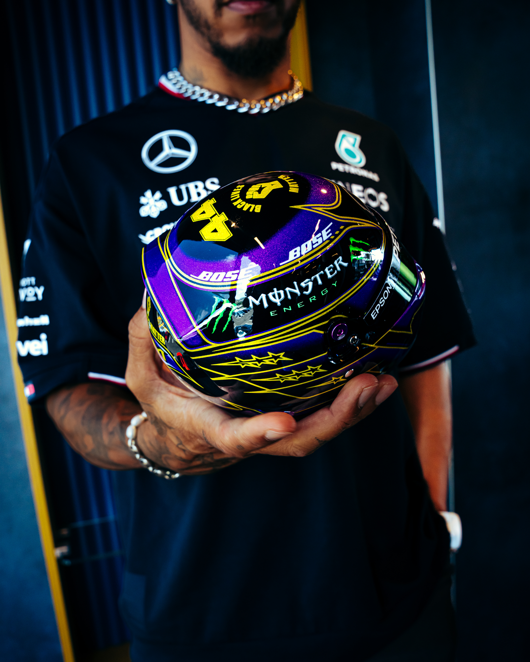 Lewis Hamilton Abu Dhabi 2020 Mini Bell Helmet Replica 1:2 | Official