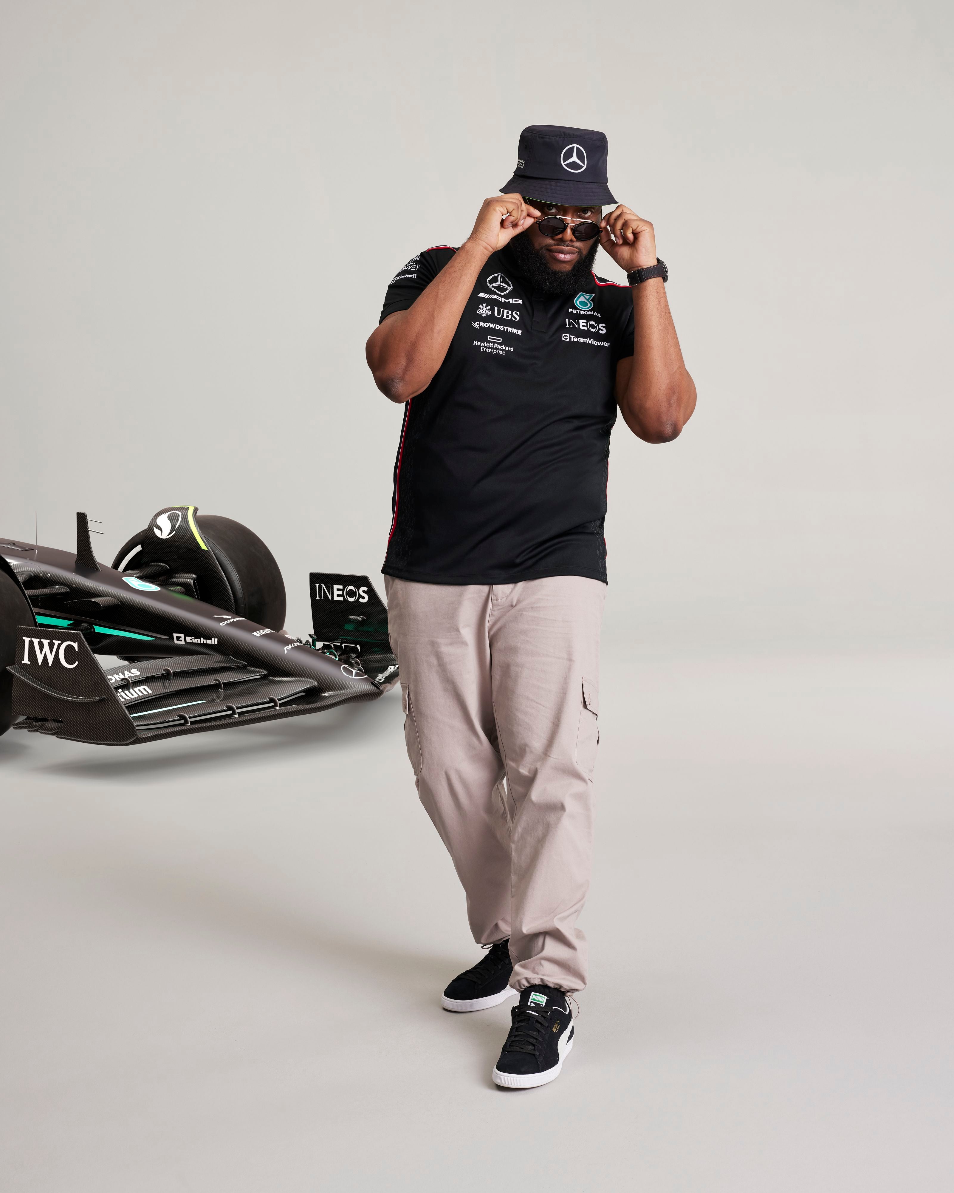Polo homme Classic noir Mercedes AMG F1 2023, Vêtements \ Polos Équipes \  Équipes de Formule 1 \ Mercedes